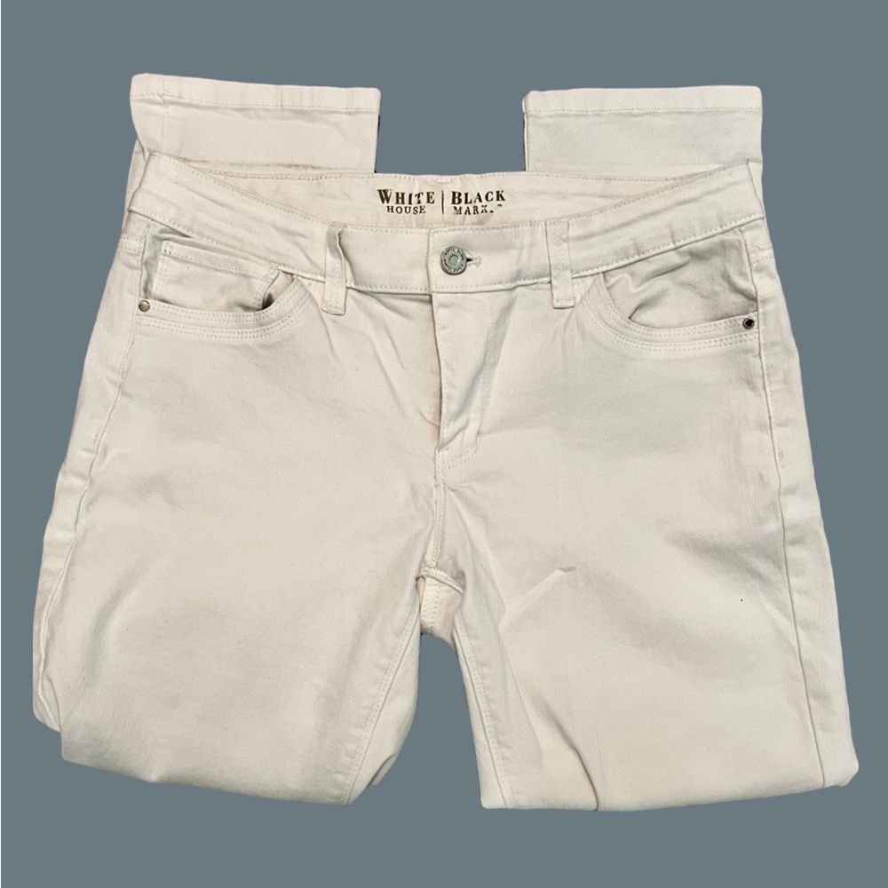 White House Black Market White Cropped Skinny Jean, Size 8